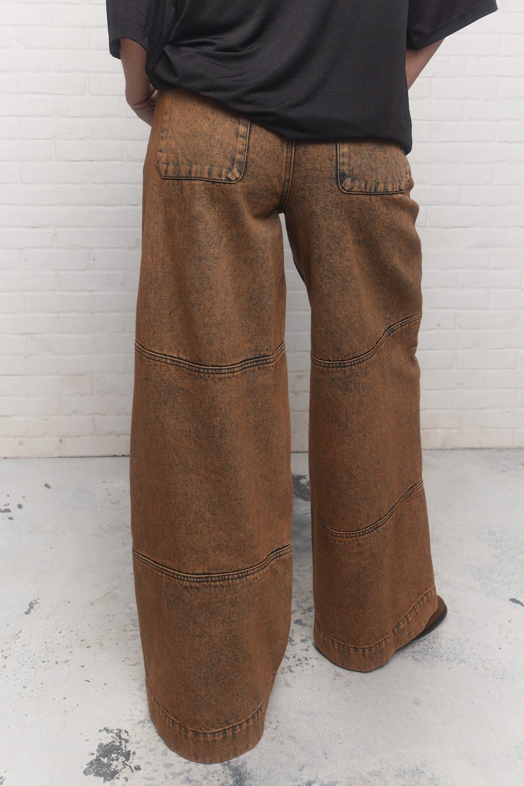 Belleza | Jeans ample brun délavé - Image 5