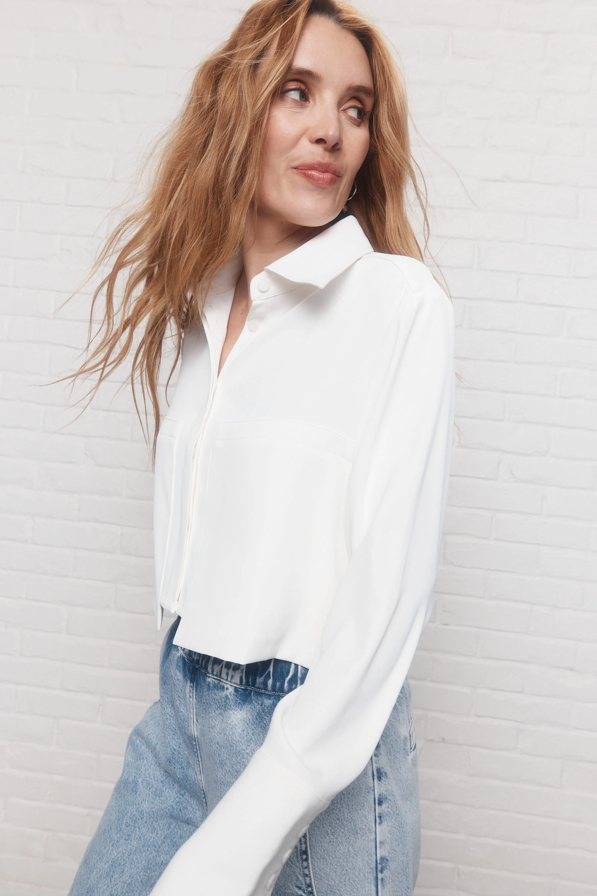 Britta | Chemise courte blanche - Image 4