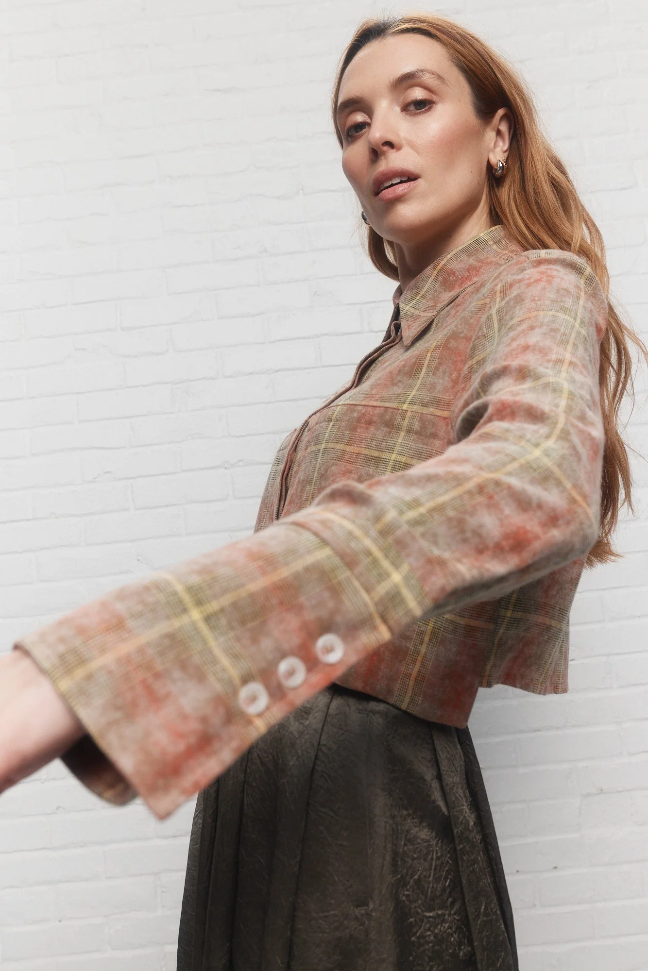 Britta | Chemise écourtée à carreaux - Image 5
