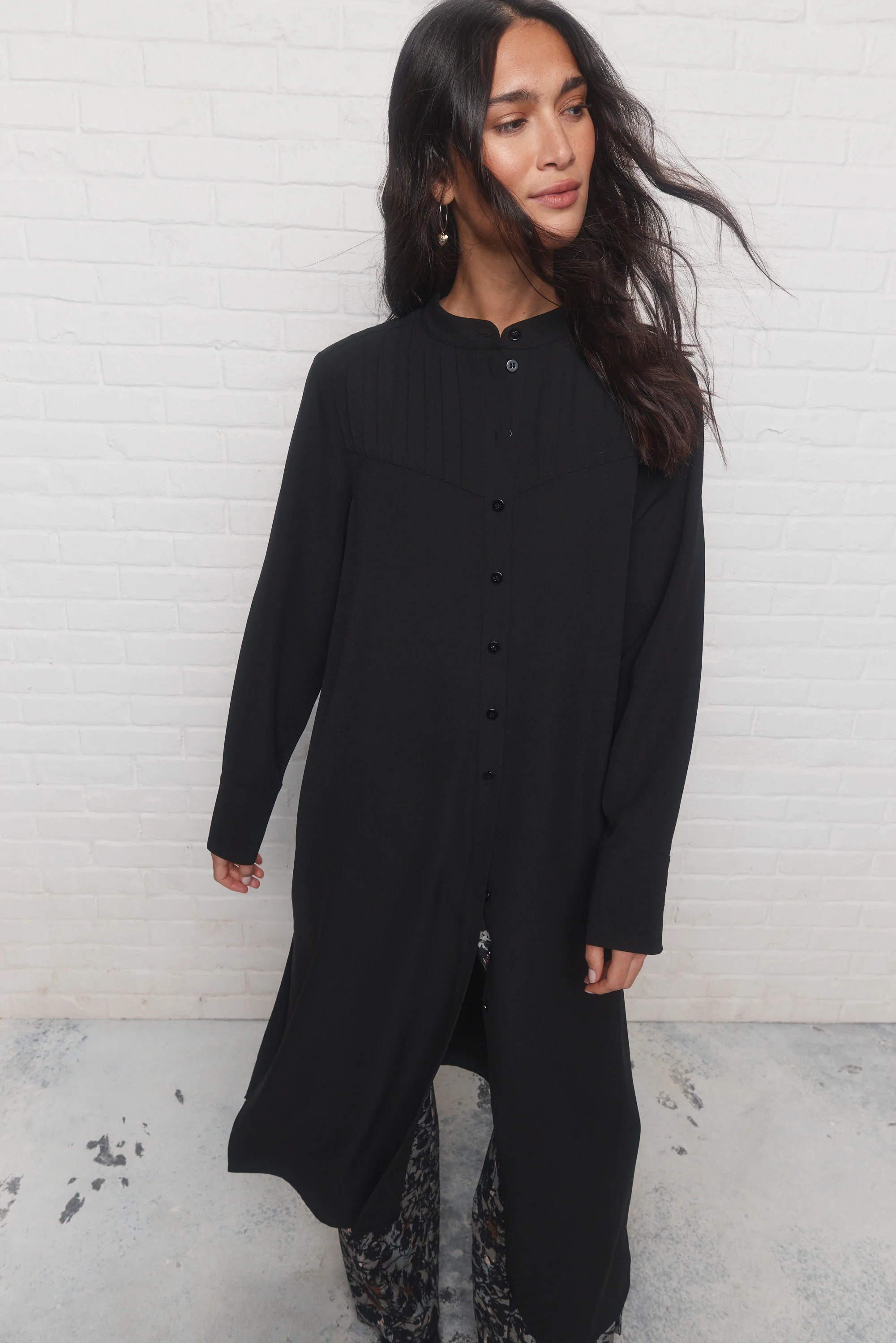 Bush | Longue chemise noire - Image 4