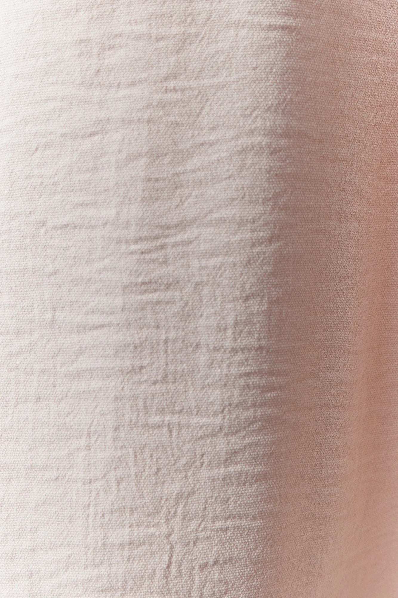 Delaney | Chemise beige ouverte au dos - Image 7