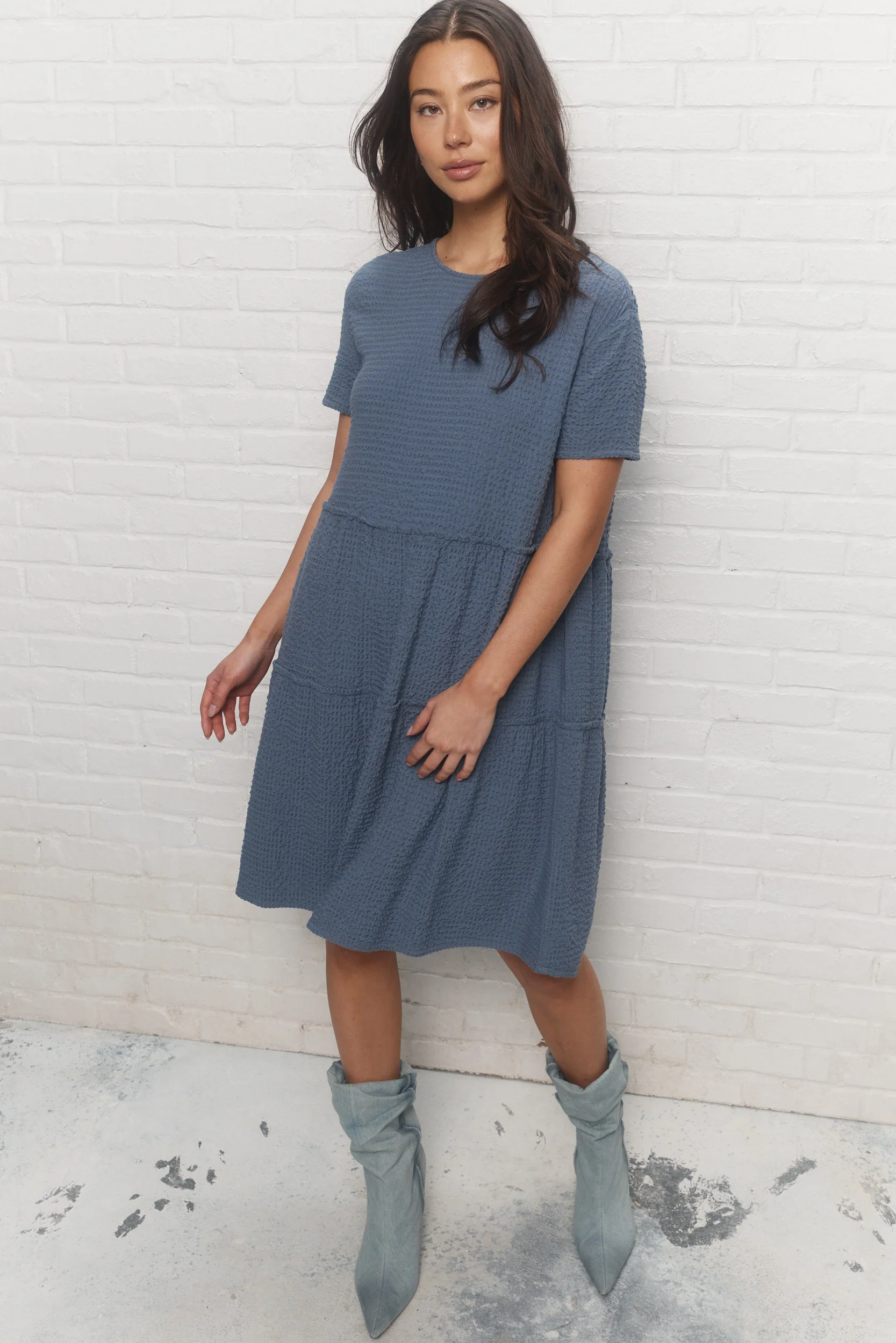 Nori | Robe bleue ample à manches courtes