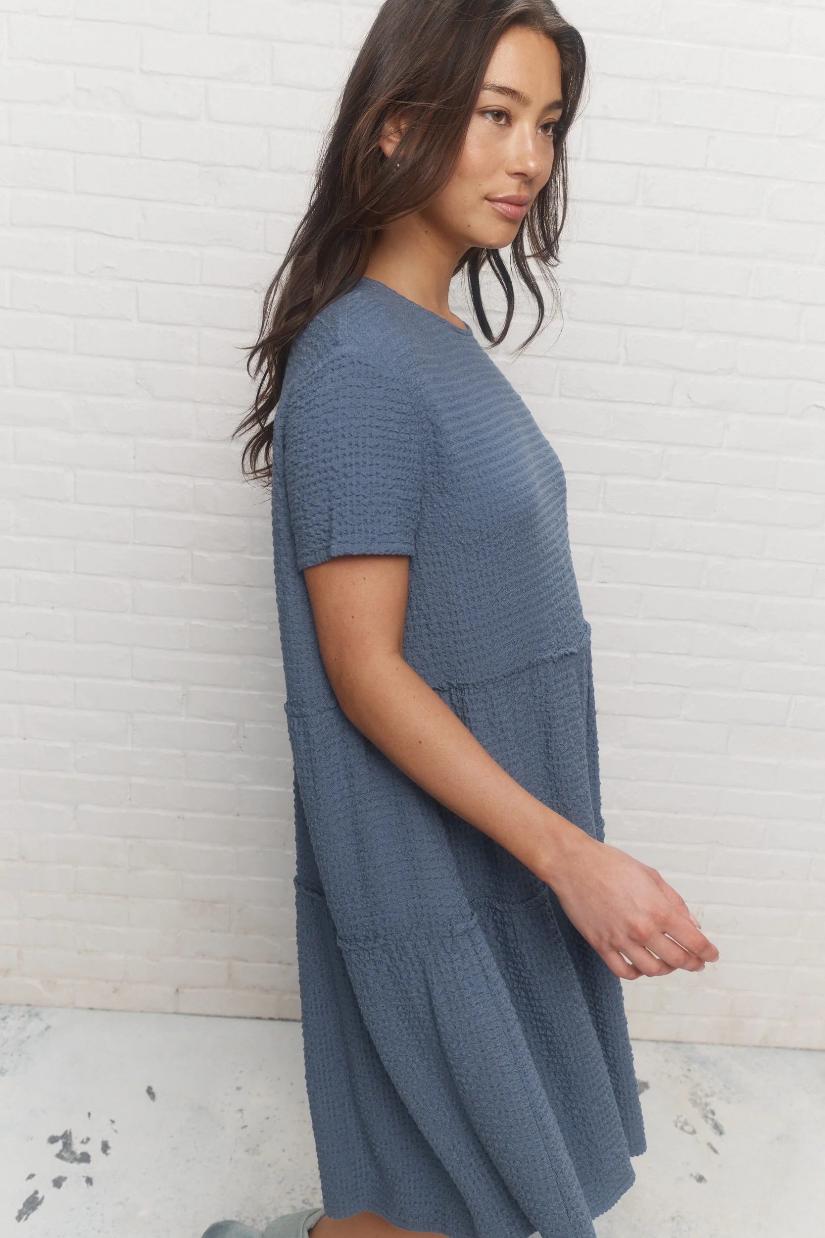Nori | Robe bleue ample à manches courtes - Image 4