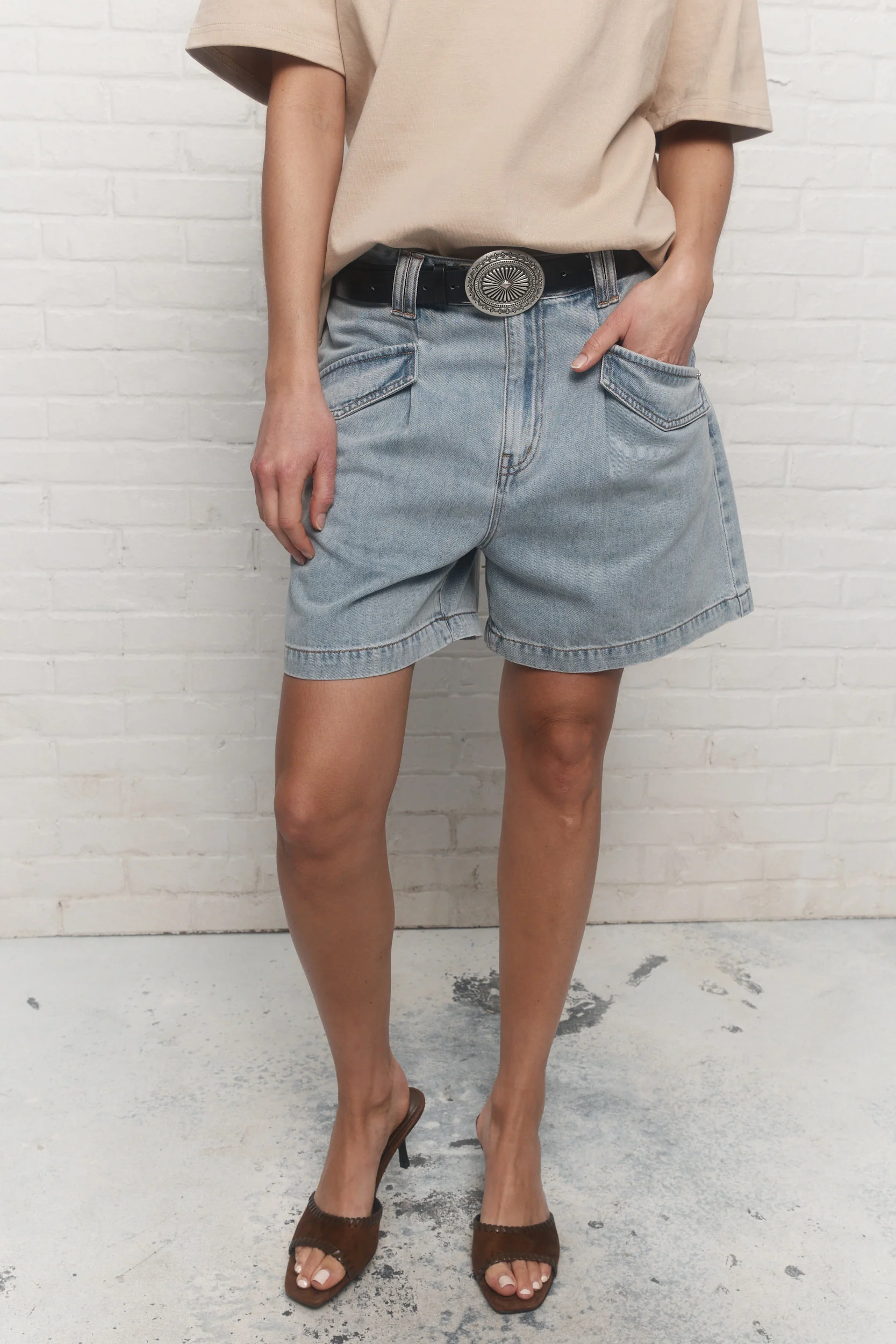 Renka | Short denim bleu pâle délavé - Image 3