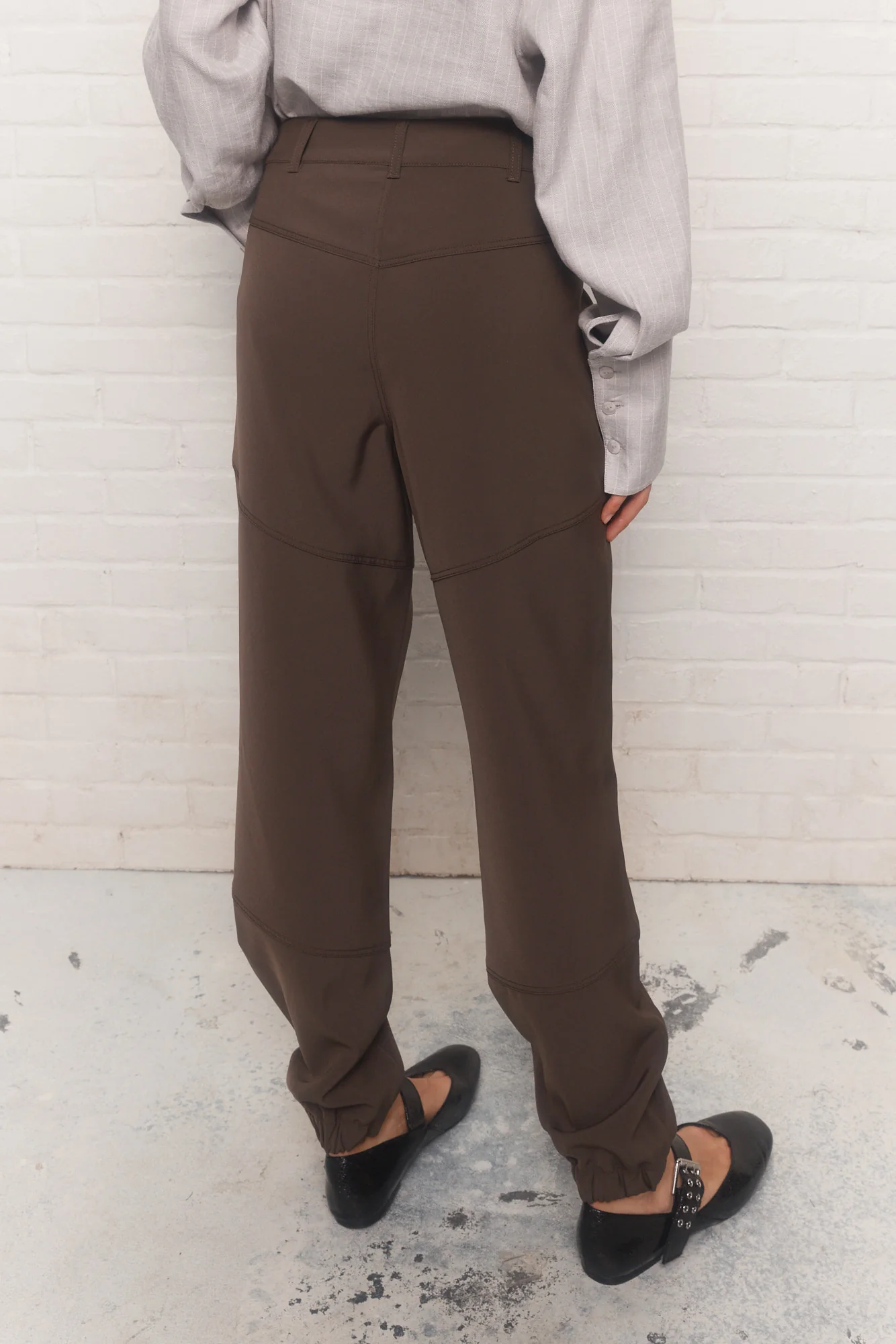 Stitcha | Pantalon vert ajusté aux chevilles - Image 5